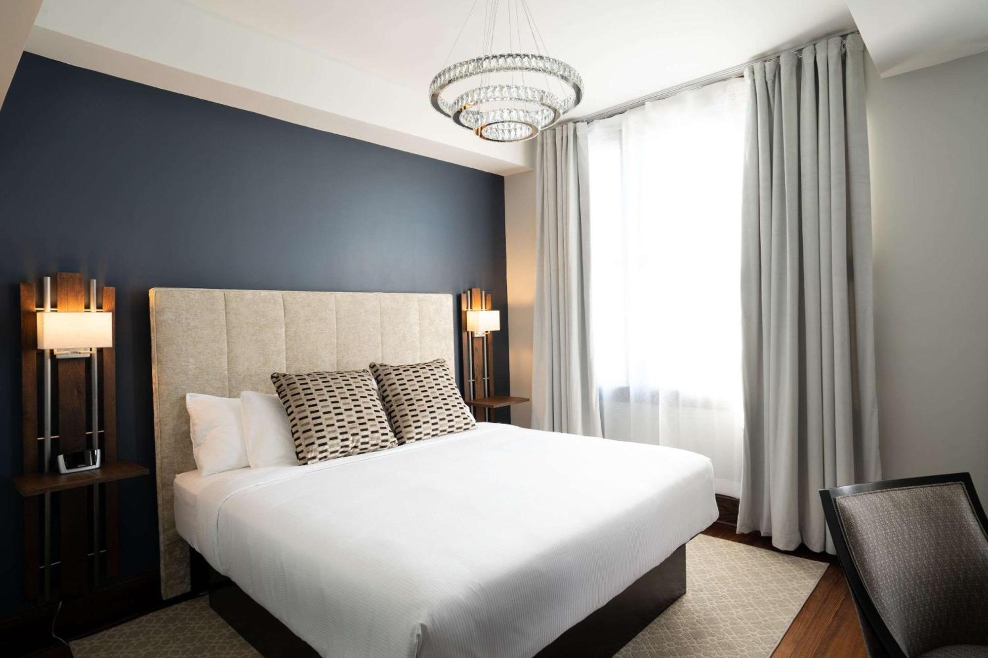 The Esquire Hotel Downtown Gastonia, Ascend Hotel Collection Екстериор снимка