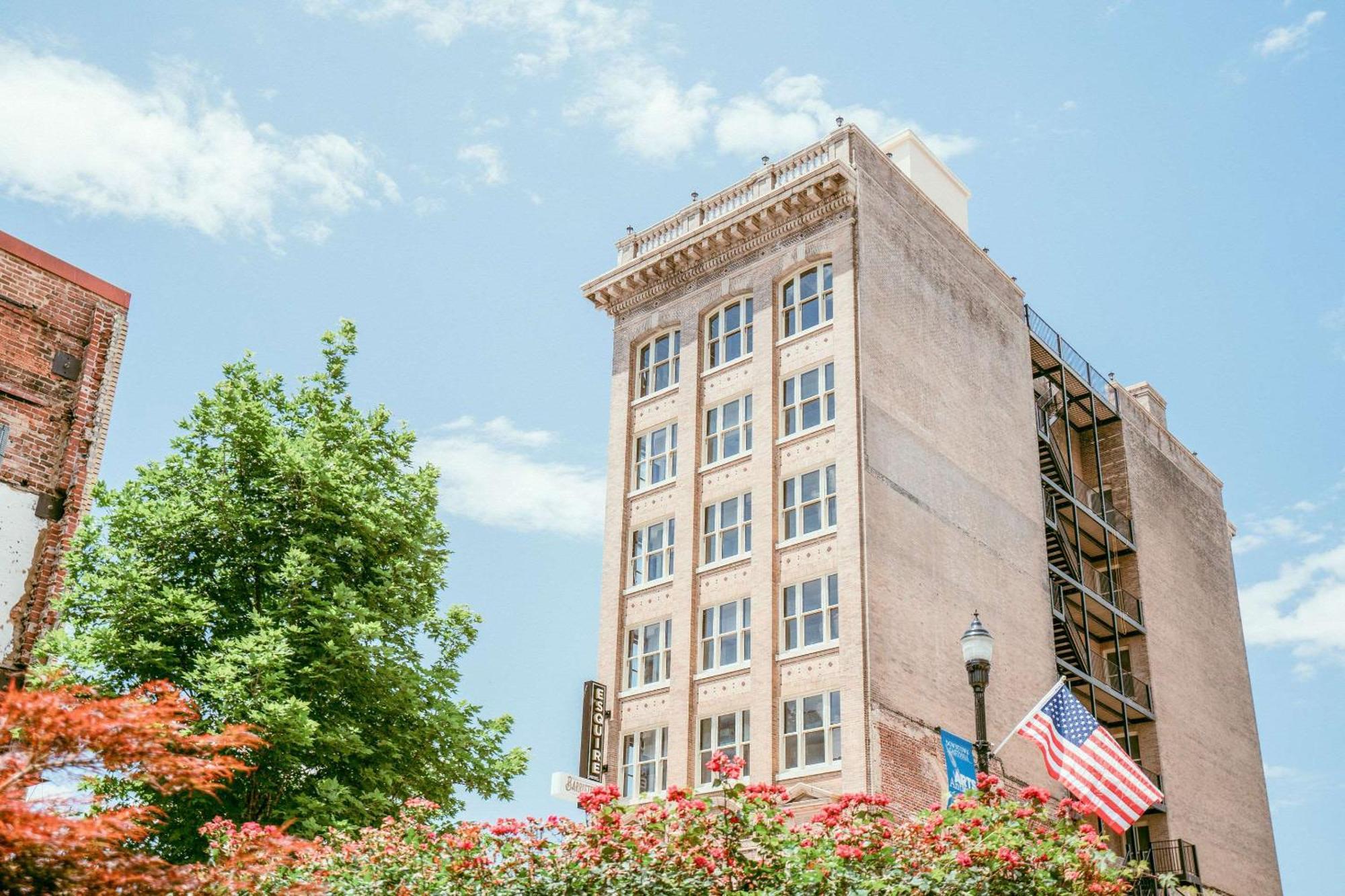 The Esquire Hotel Downtown Gastonia, Ascend Hotel Collection Екстериор снимка
